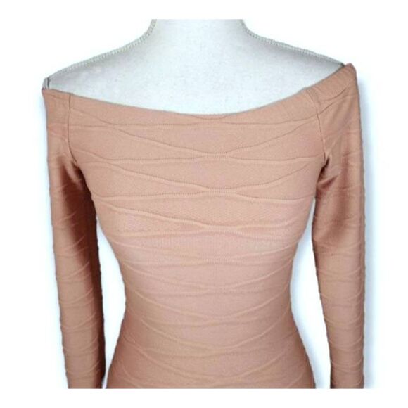 WINDSOR PINK OFF-THE-SHOULDER BODYCON MINI DRESS SZ.S EUC. - Picture 3 of 8